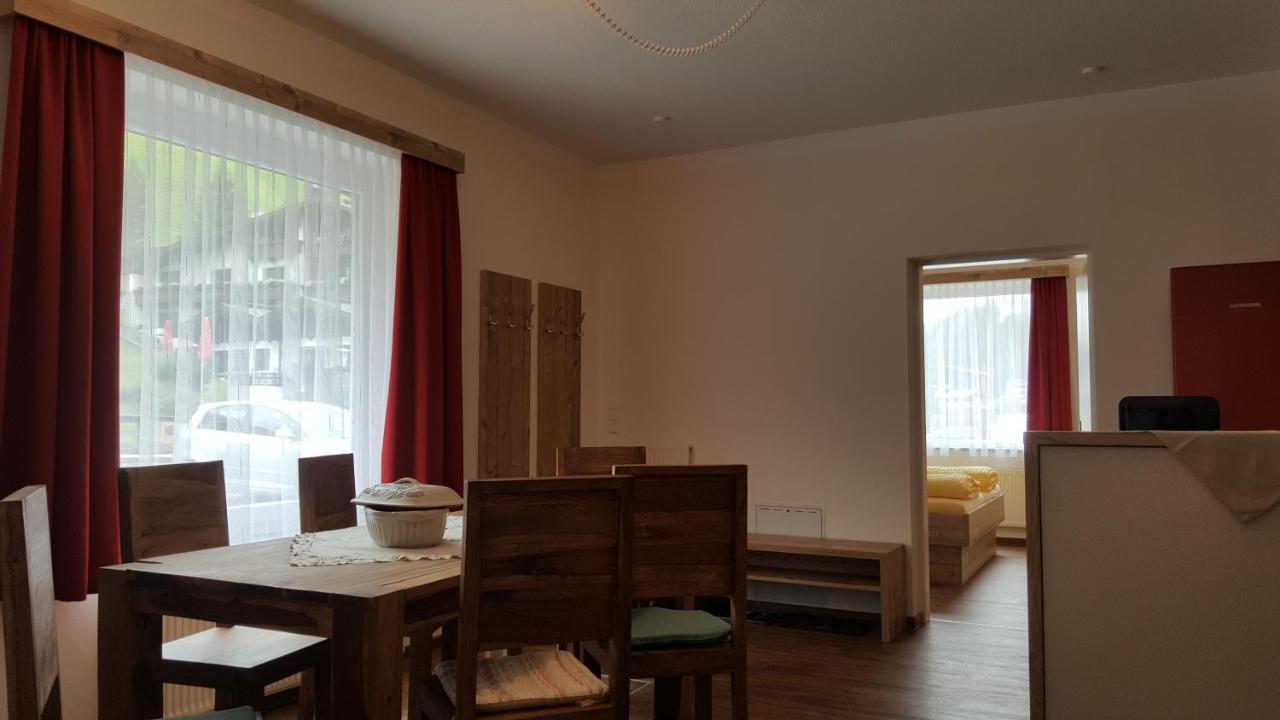 Appartement Juns Tux Exteriör bild